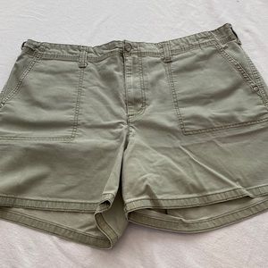 Gloria Vanderbilt Shorts Size 16